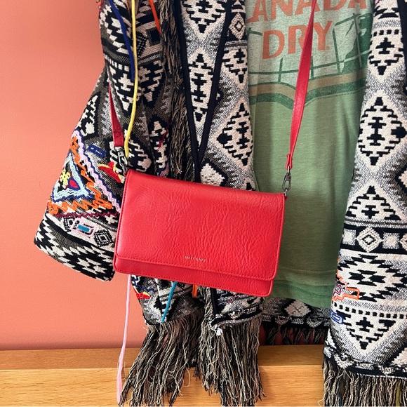 EUC Matt & Nat Crossbody Red ❤️ Purse Bag Cardholder - Picture 1 of 10